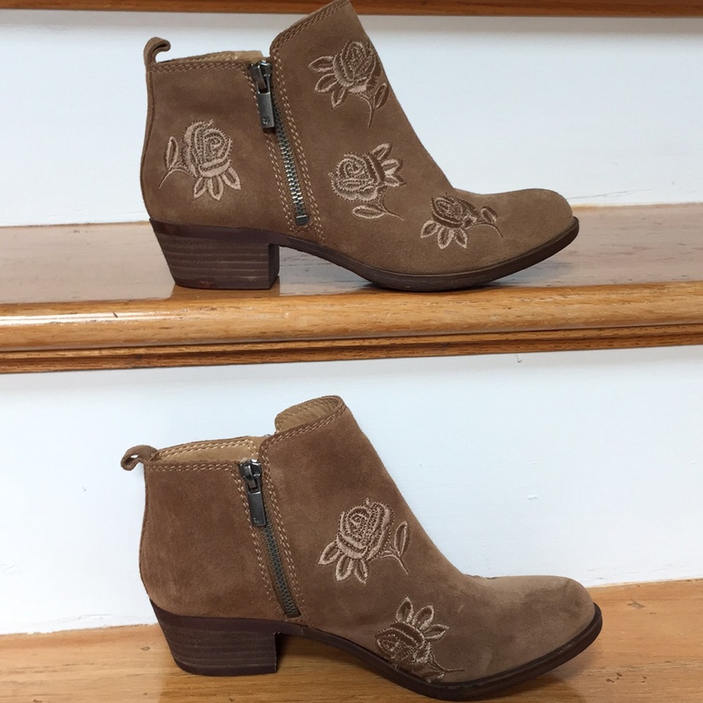 Lucky Brand Basel5 matching suede/stitching floral